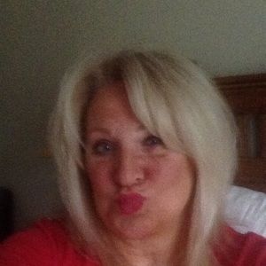 Meet your Posher, Connie